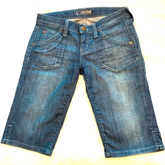 Hudson Los Angeles Bermuda Shorts. - Picture 3 of 8